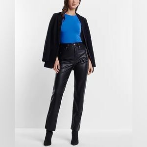 Express Body Contour High Compression High Neck Cropped Tank